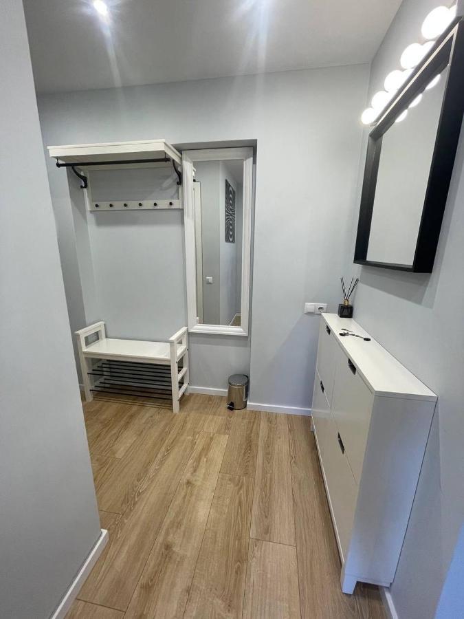 리가 Modern 1Br Haven Near Two Parks 아파트 외부 사진